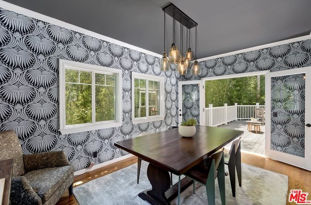 2435 Horse Shoe Canyon Rd, Los Angeles CA  90046-1541 exterior