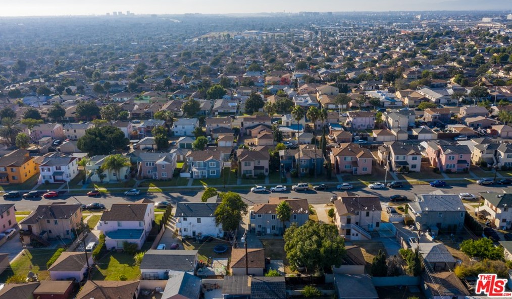 10520 Haas Ave, Los Angeles CA  90047-4334 exterior