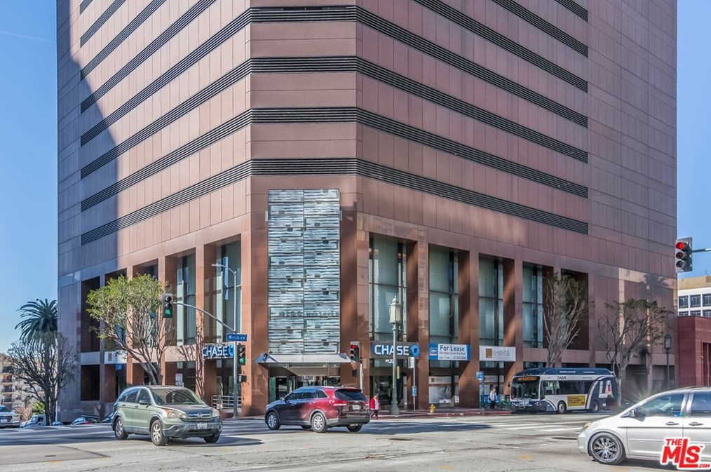 1100 Wilshire Blvd, Los Angeles CA  90017-1904 exterior