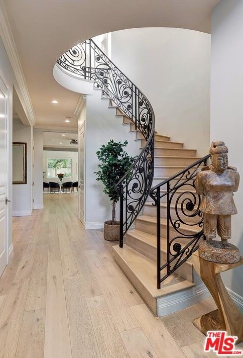 9320 Oakmore Rd, Los Angeles CA 90035-4024 exterior