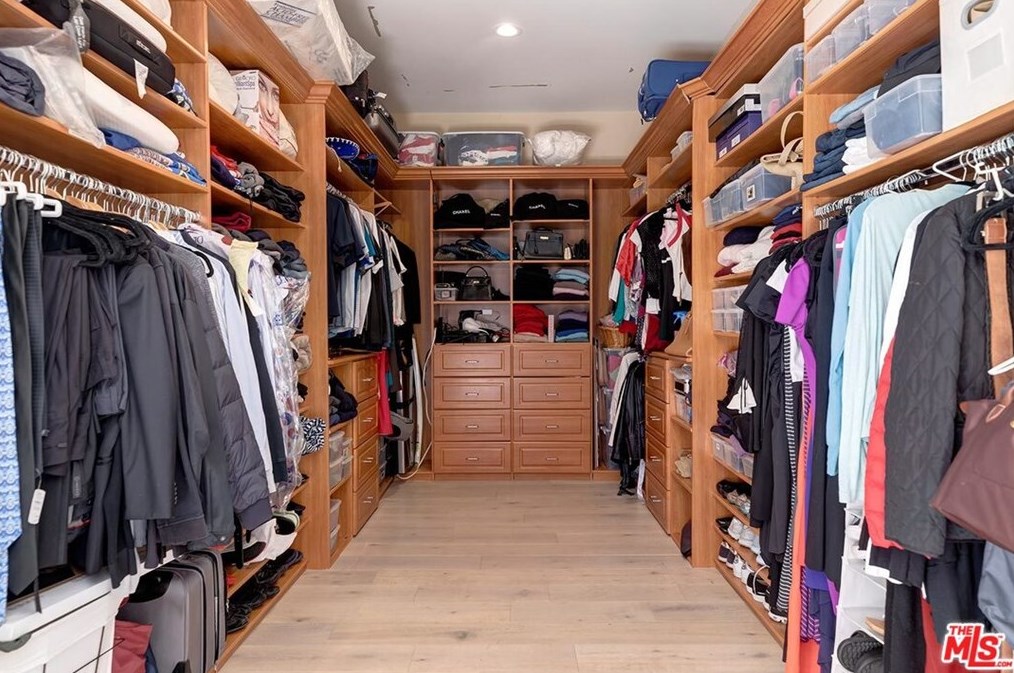 9320 Oakmore Rd, Los Angeles CA 90035-4024 exterior