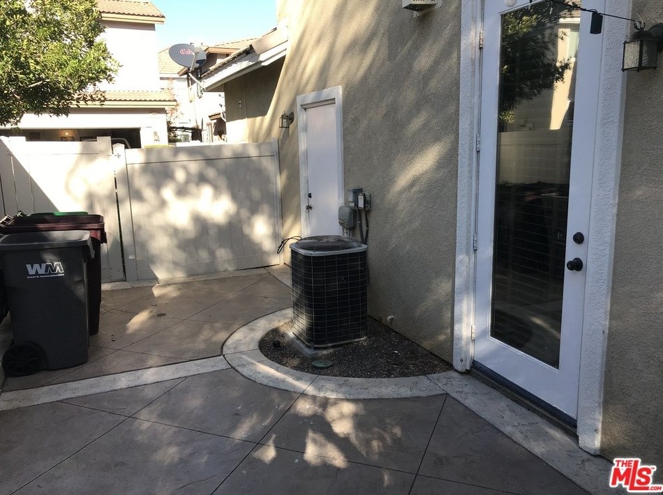 37297 Galileo Ln, Murrieta CA  92563-2829 exterior