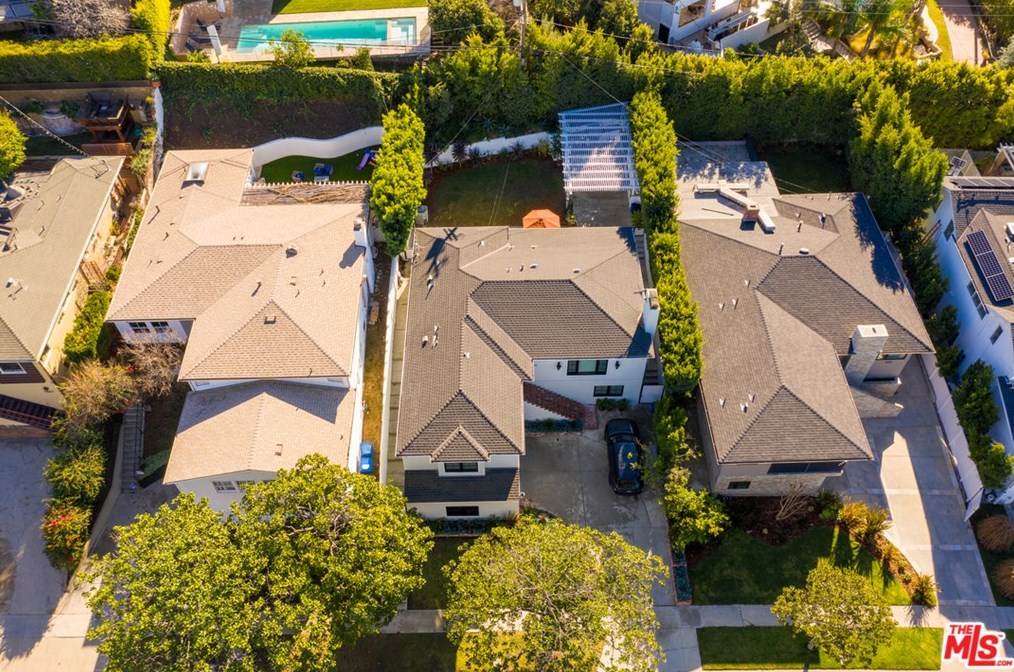 9606 Cresta Dr, Los Angeles CA  90035-4004 exterior
