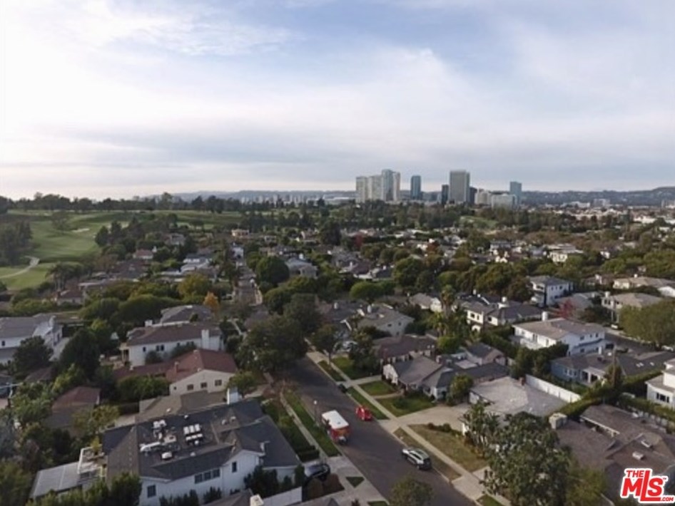 9606 Cresta Dr, Los Angeles CA  90035-4004 exterior