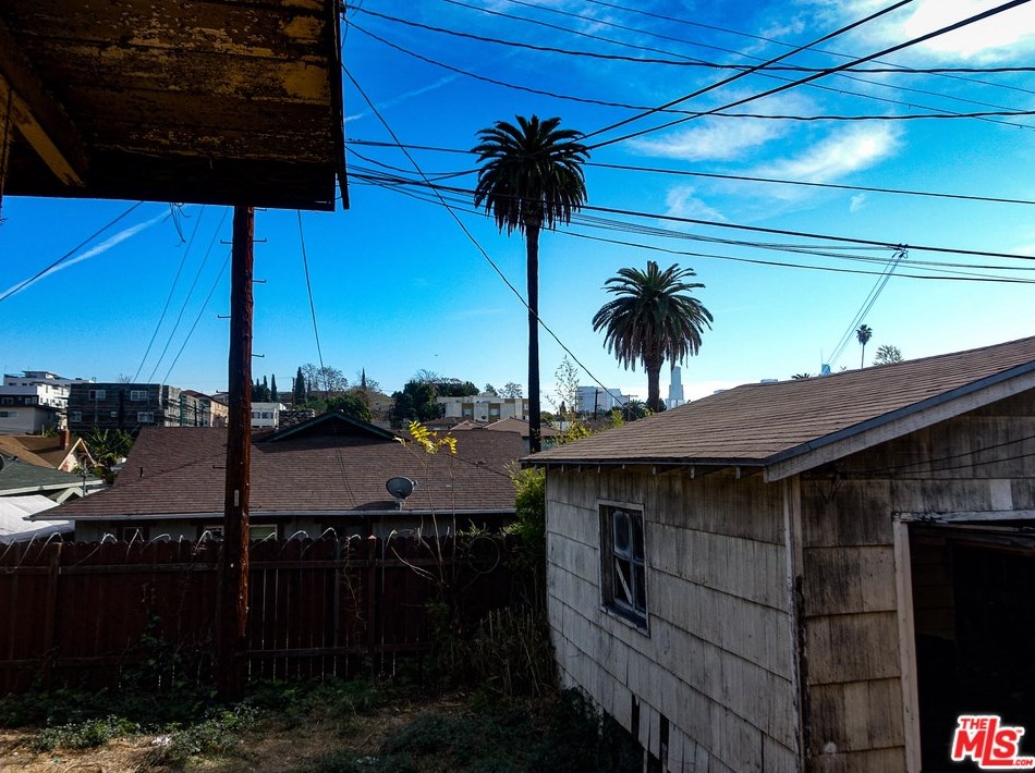 216 Coronado St, Los Angeles CA  90057-1480 exterior
