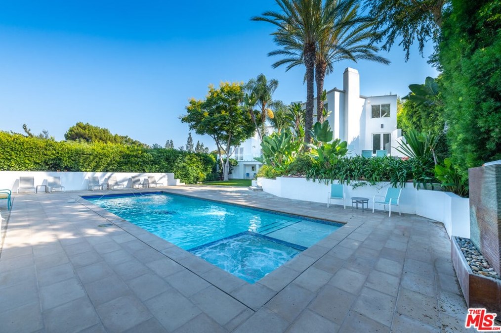 7759 Torreyson Dr, Los Angeles CA  90046-1226 exterior