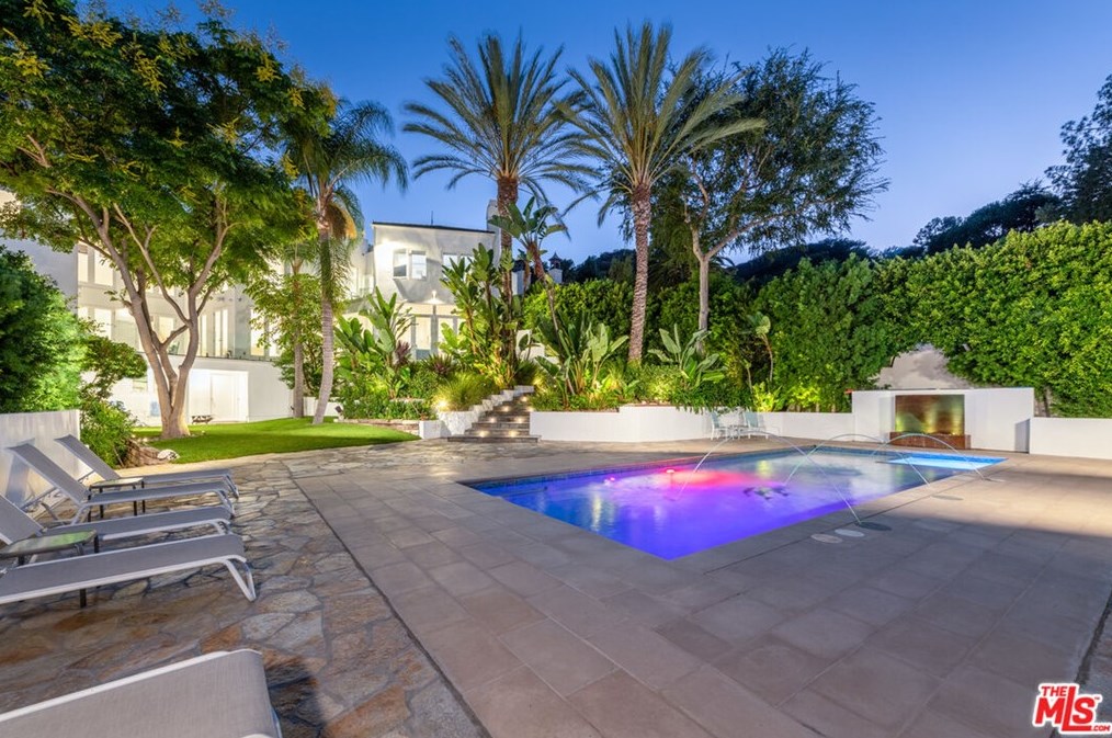 7759 Torreyson Dr, Los Angeles CA  90046-1226 exterior