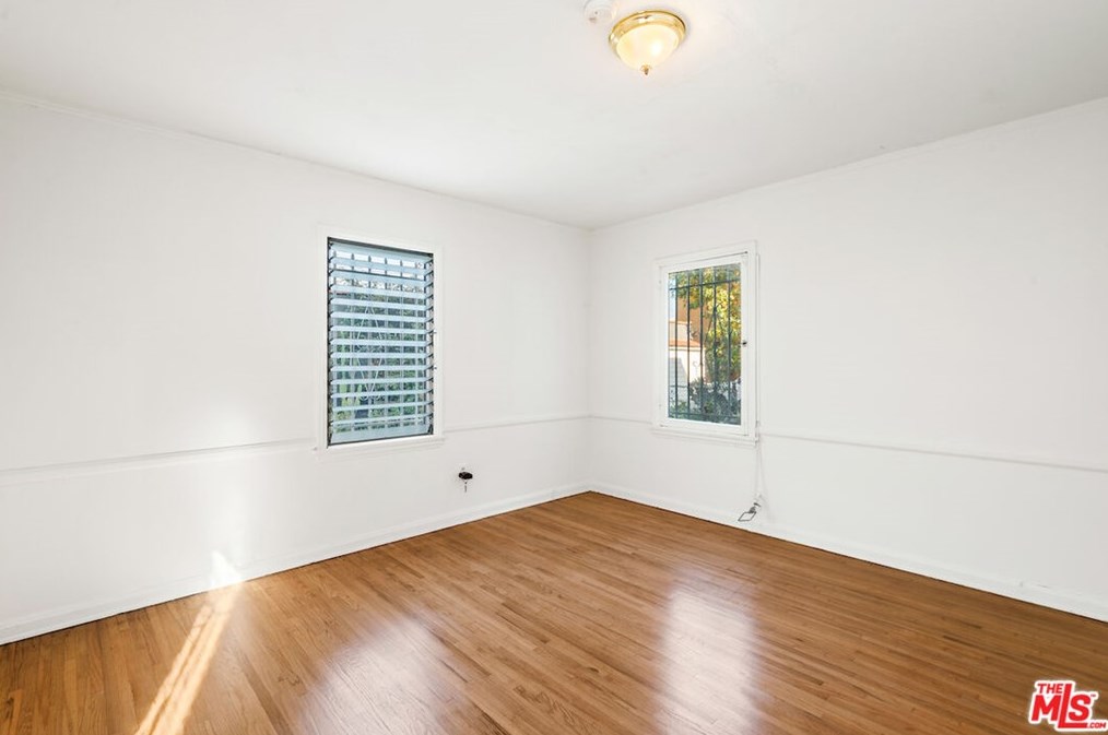 8009 Blackburn Ave, Los Angeles CA  90048-4250 exterior