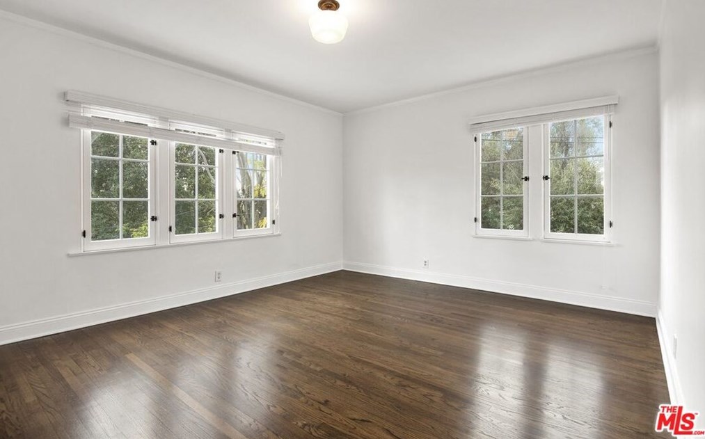 3338 Waverly Dr, Los Angeles CA  90027-2525 exterior