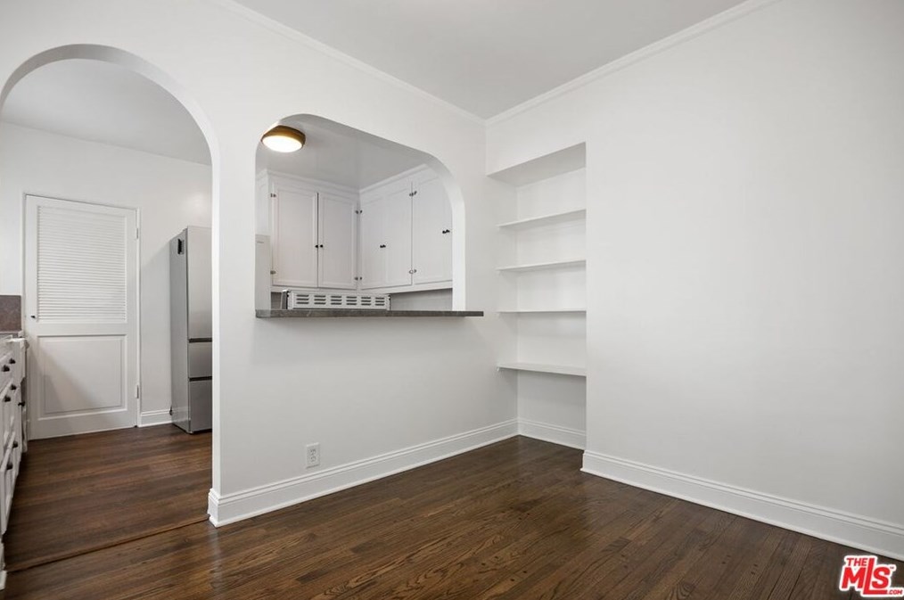 3338 Waverly Dr, Los Angeles CA  90027-2525 exterior