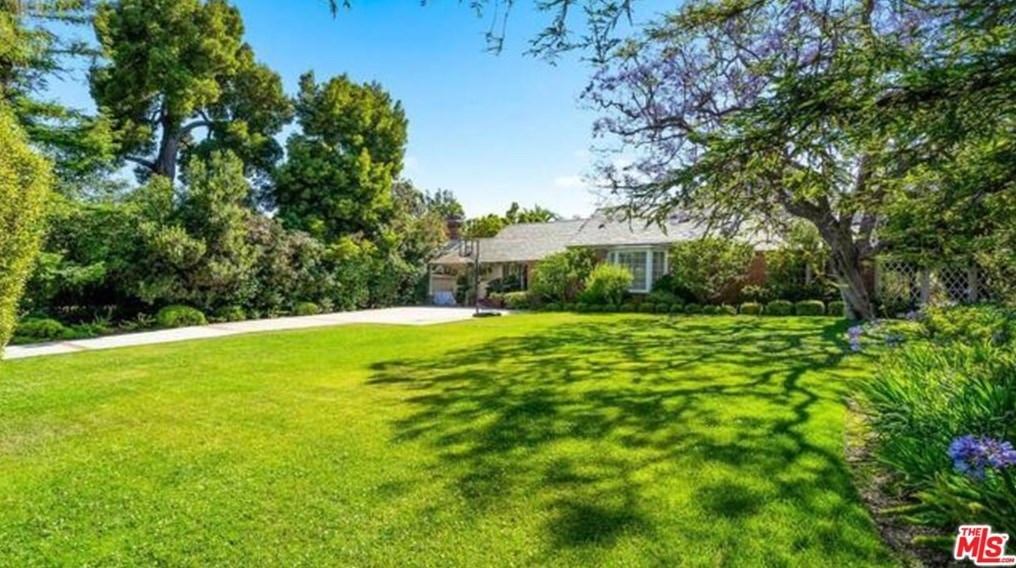511 Bristol Ave, Los Angeles CA  90049-2609 exterior