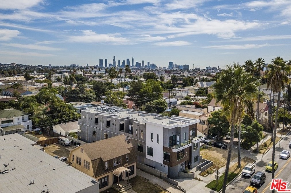 644 Normandie Ave, Los Angeles CA  90004-2012 exterior