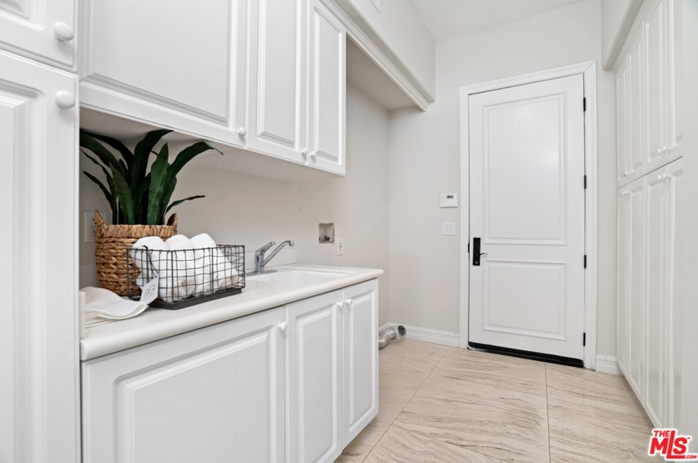 3750 Marfield Ave, Los Angeles CA exterior