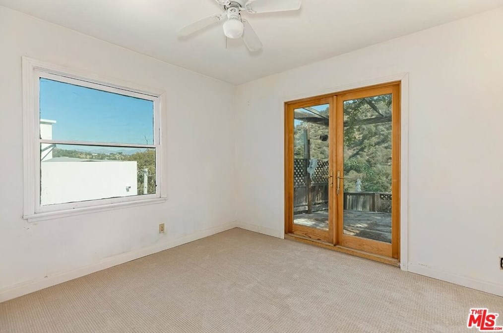 8515 Cres Dr, Los Angeles CA  90046-1807 exterior