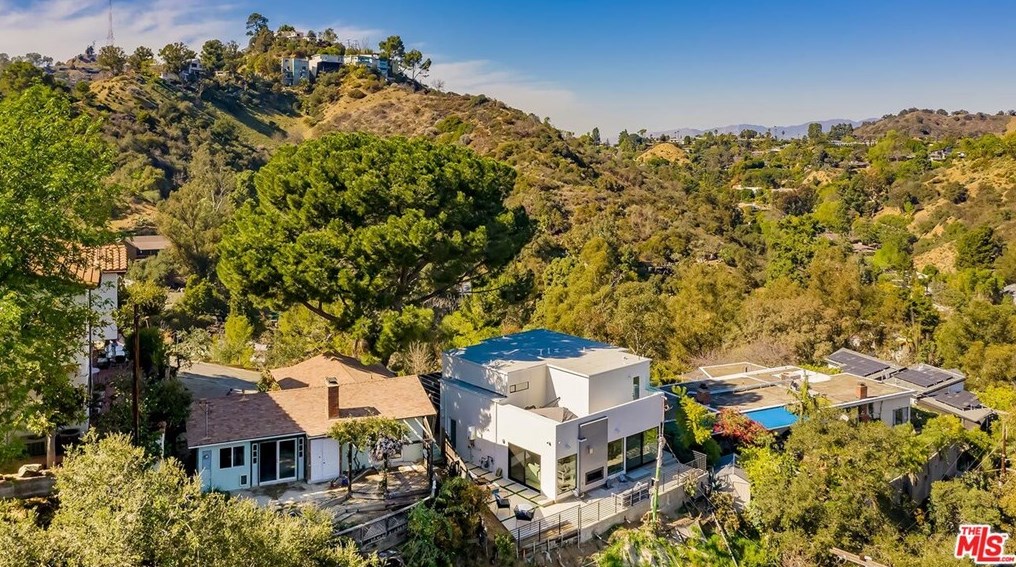 8515 Cres Dr, Los Angeles CA  90046-1807 exterior