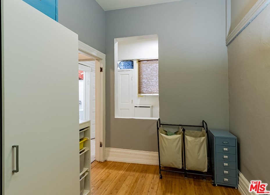 1633 12th Pl, Los Angeles CA  90015-1971 exterior