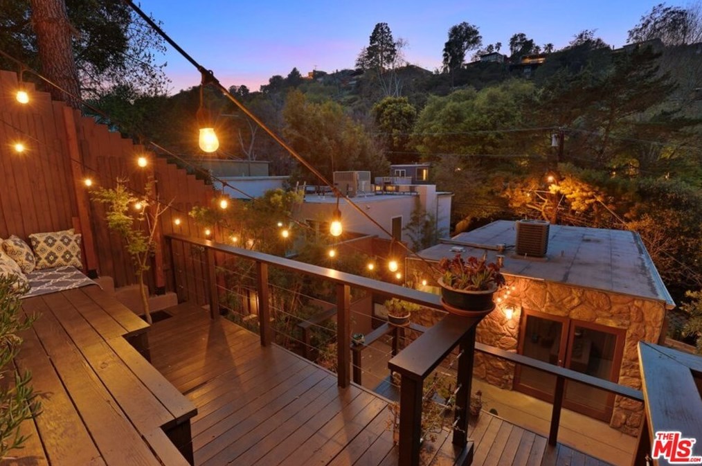 8806 Wonderland Ave, Los Angeles CA  90046-1852 exterior