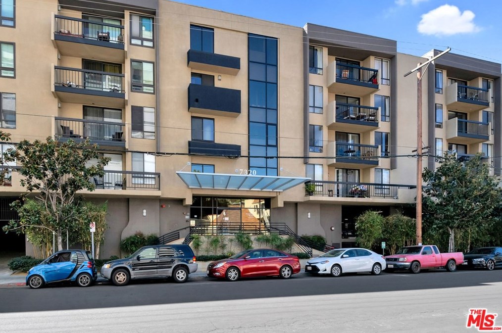 7320 Hawthorn Ave, Los Angeles CA  90046-3664 exterior