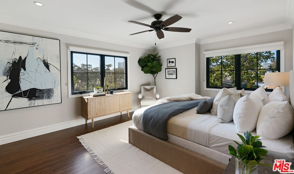 9606 Cresta Dr, Los Angeles CA  90035-4004 exterior