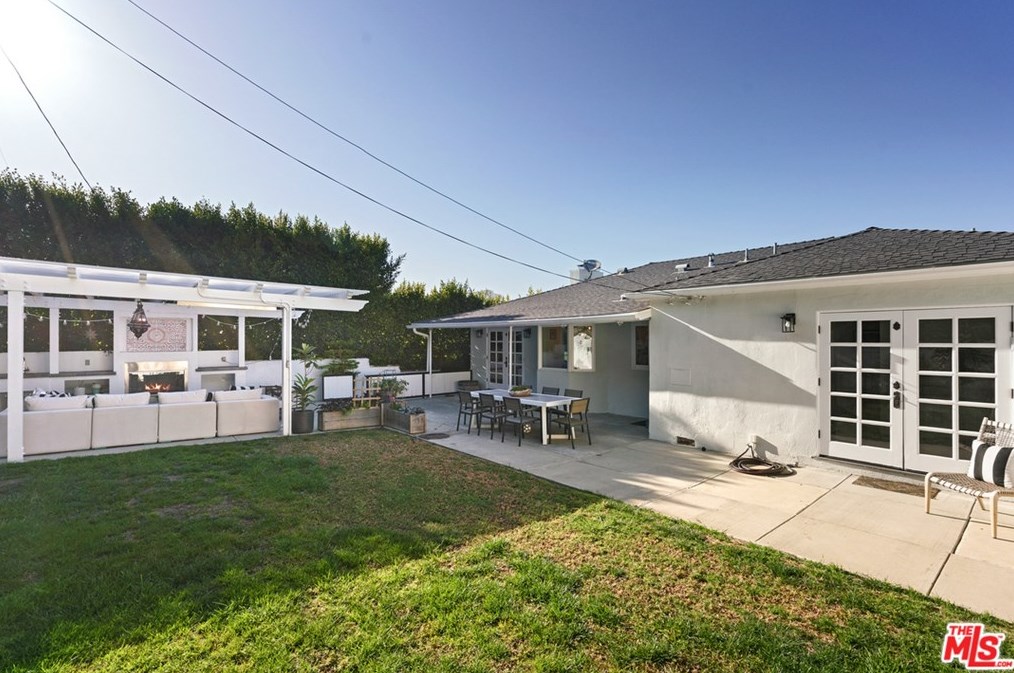 9606 Cresta Dr, Los Angeles CA  90035-4004 exterior