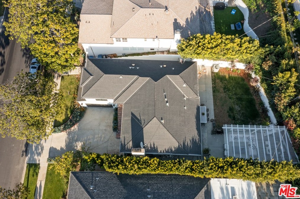 9606 Cresta Dr, Los Angeles CA  90035-4004 exterior