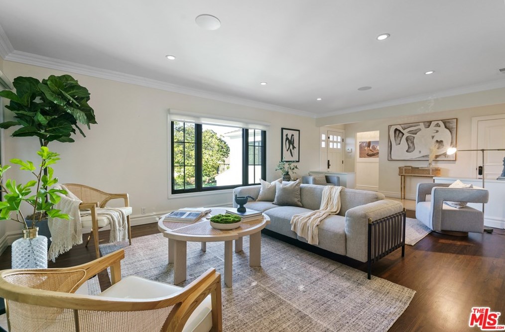 9606 Cresta Dr, Los Angeles CA  90035-4004 exterior