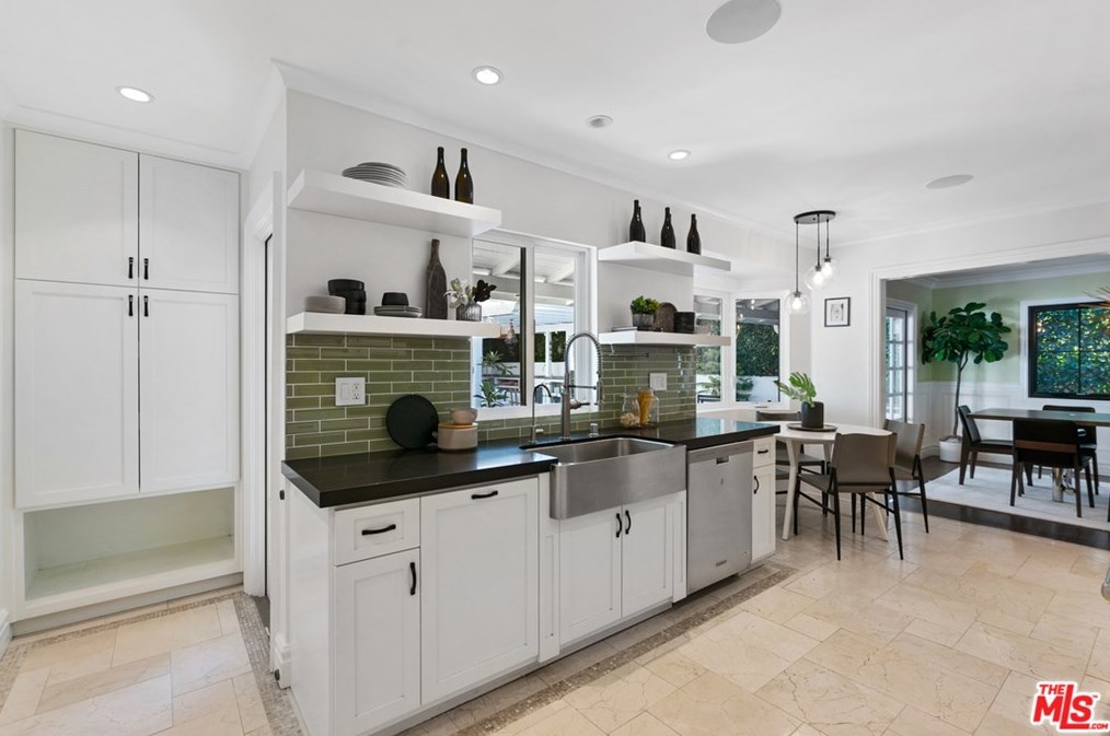 9606 Cresta Dr, Los Angeles CA  90035-4004 exterior