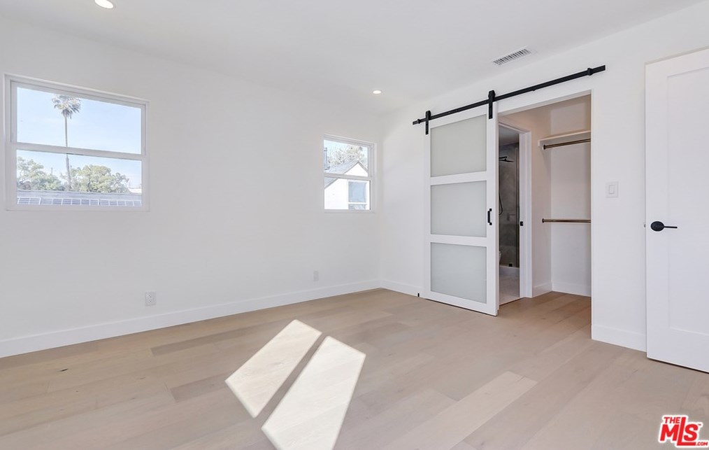 1445 Stanley Ave, Los Angeles CA  90036-4602 exterior