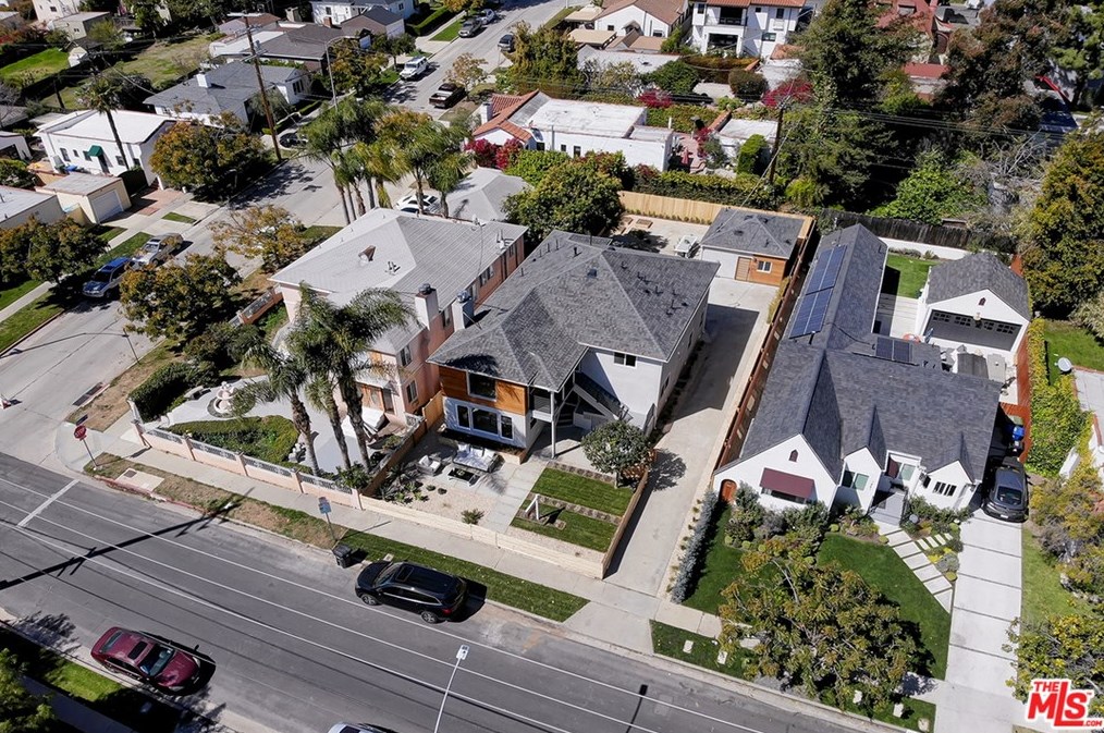 1445 Stanley Ave, Los Angeles CA  90036-4602 exterior