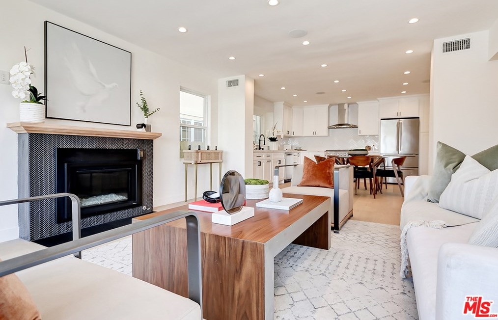 1445 Stanley Ave, Los Angeles CA  90036-4602 exterior