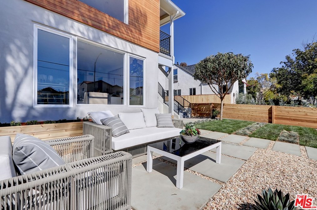 1445 Stanley Ave, Los Angeles CA  90036-4602 exterior