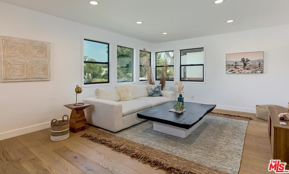 4237 Beethoven St, Los Angeles CA  90066-5705 exterior