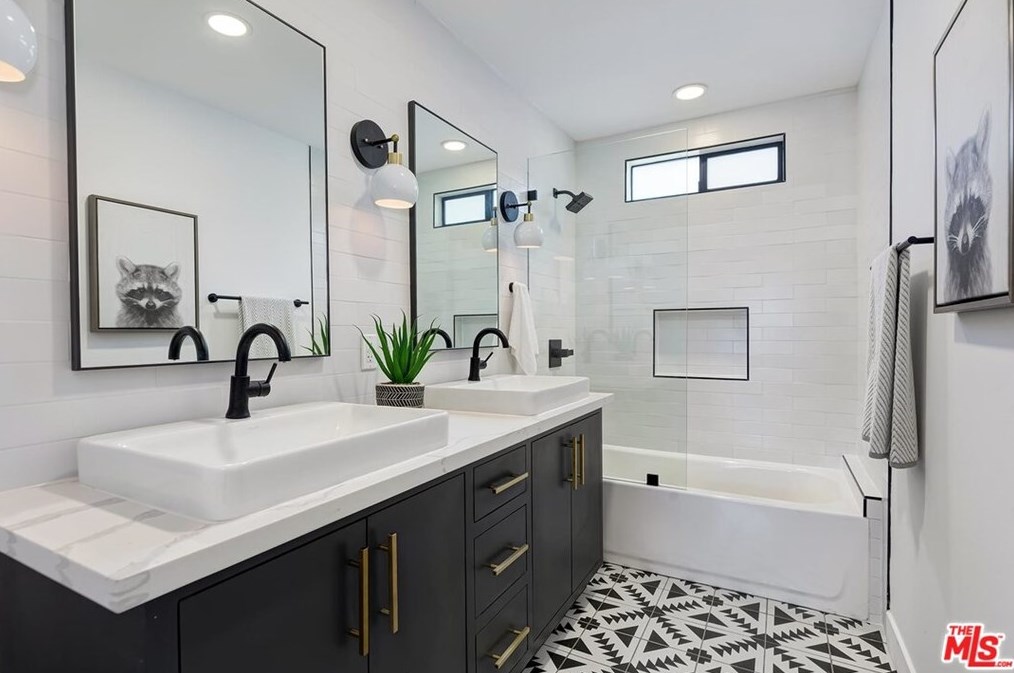 4237 Beethoven St, Los Angeles CA  90066-5705 exterior