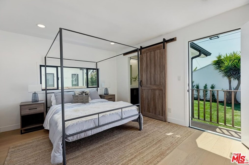4237 Beethoven St, Los Angeles CA  90066-5705 exterior