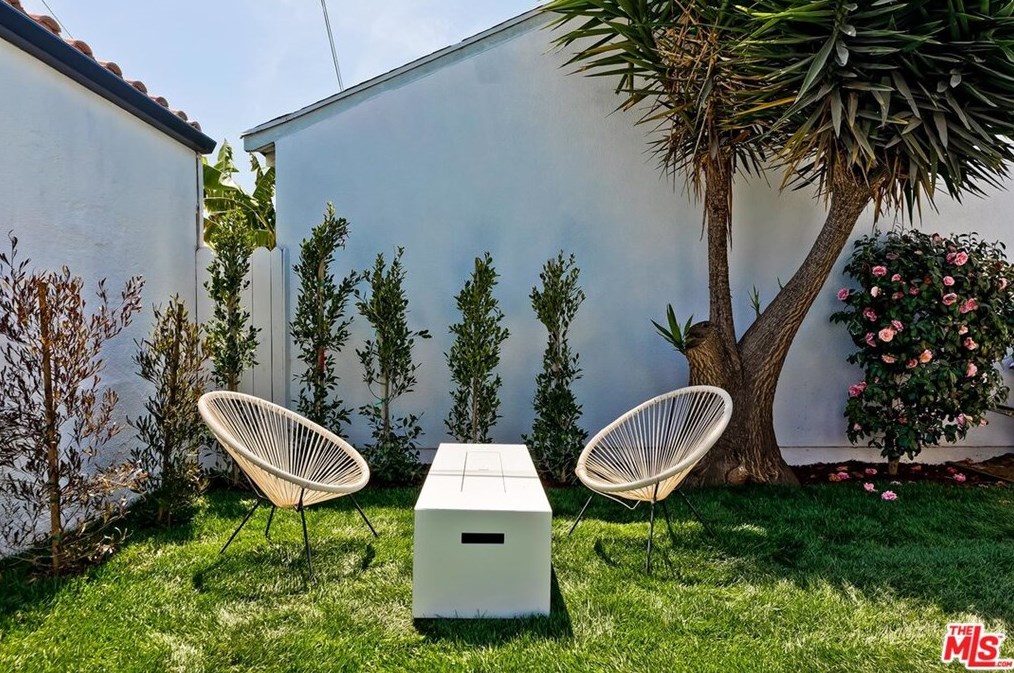 4237 Beethoven St, Los Angeles CA  90066-5705 exterior