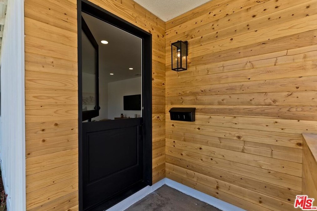 4237 Beethoven St, Los Angeles CA  90066-5705 exterior