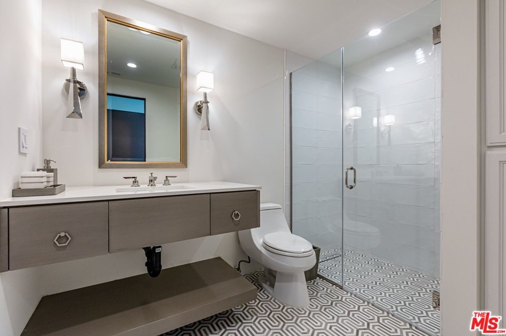 24146 Malibu Rd, Malibu CA  90265-4610 exterior