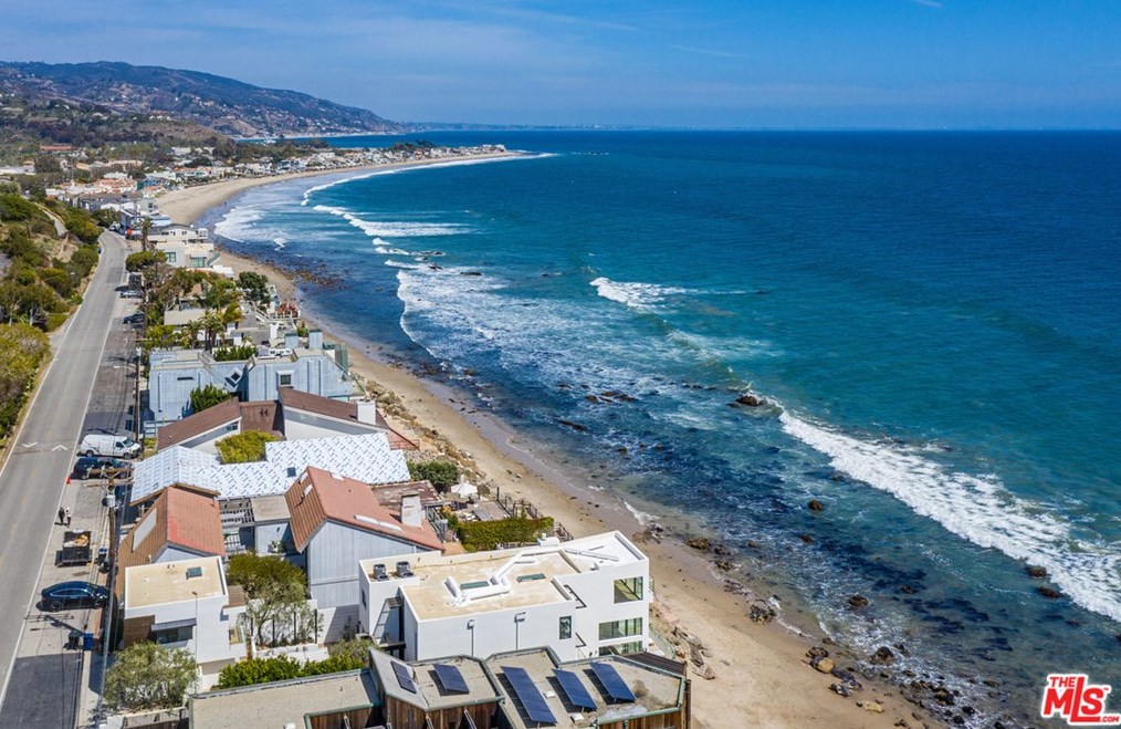 24146 Malibu Rd, Malibu CA  90265-4610 exterior