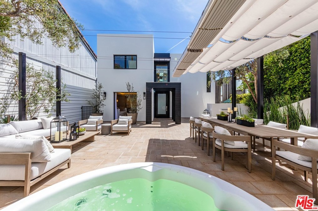 24146 Malibu Rd, Malibu CA  90265-4610 exterior