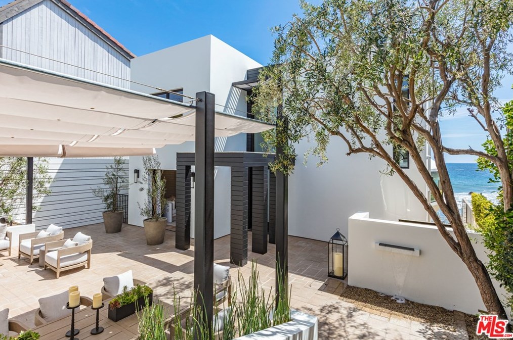 24146 Malibu Rd, Malibu CA  90265-4610 exterior