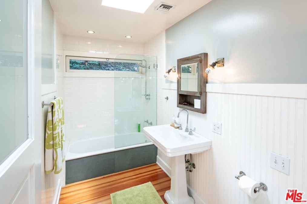 2177 Ridgemont Dr, Los Angeles CA  90046-1839 exterior