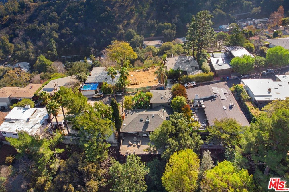 2177 Ridgemont Dr, Los Angeles CA  90046-1839 exterior