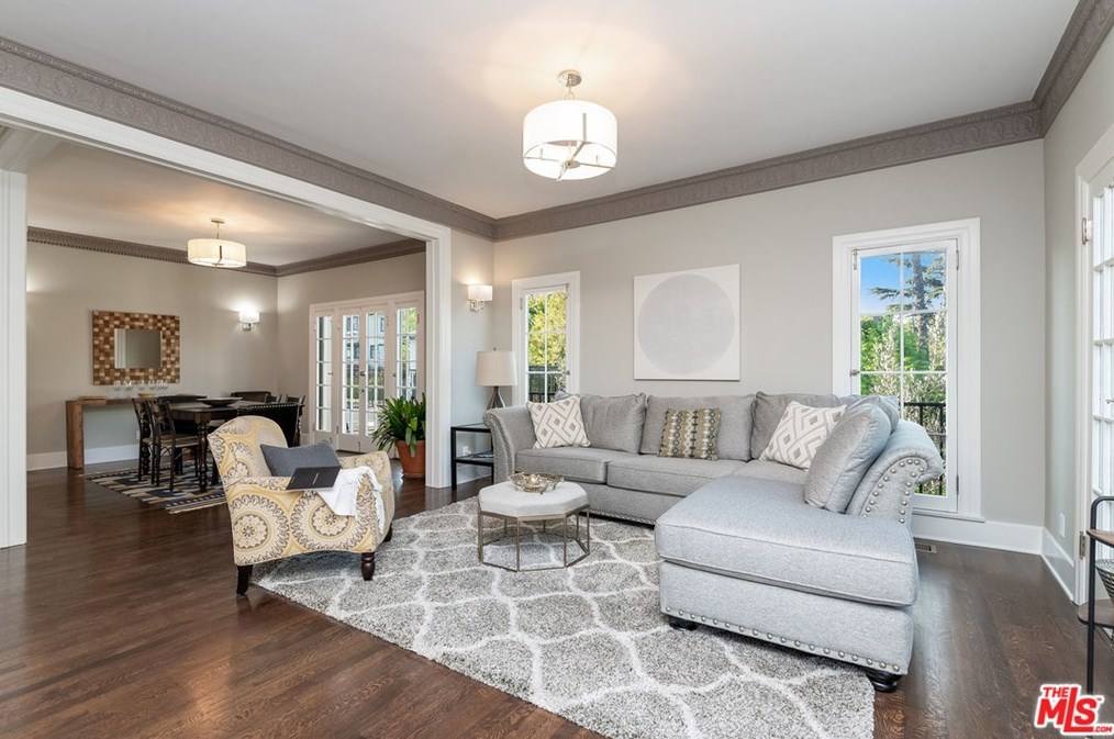 101 Ridgewood Pl, Los Angeles CA  90004-4002 exterior