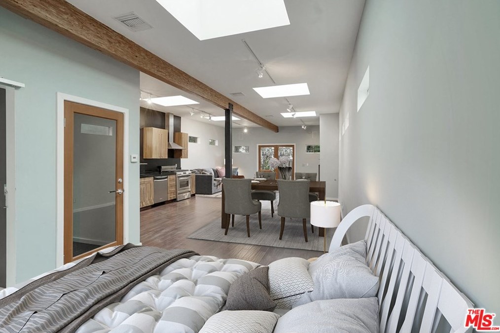 13257 Venice Blvd, Los Angeles CA  90066-3538 exterior