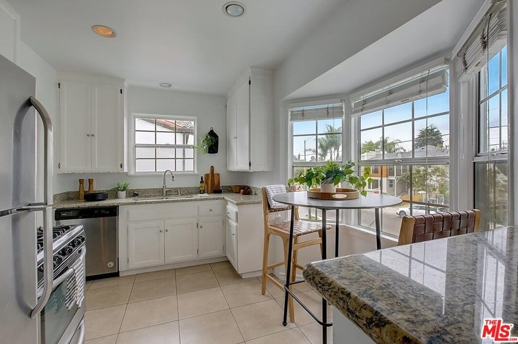1438 Stanley Ave, Los Angeles CA  90019-3846 exterior