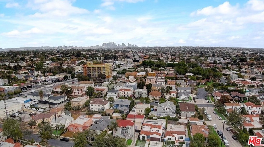 1438 Stanley Ave, Los Angeles CA  90019-3846 exterior
