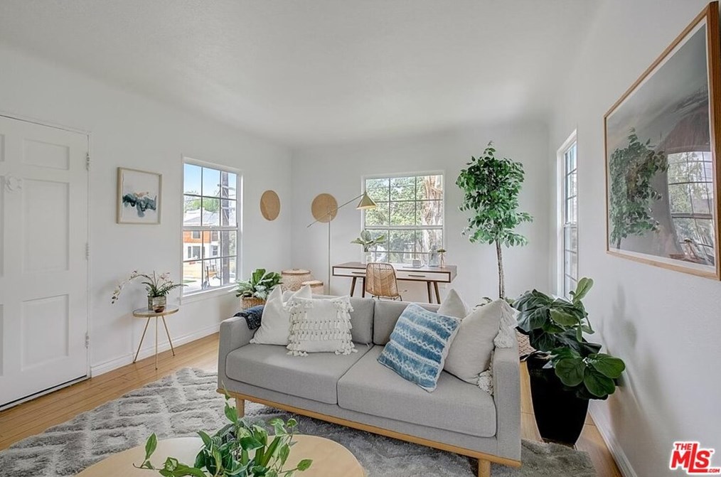 1438 Stanley Ave, Los Angeles CA  90019-3846 exterior