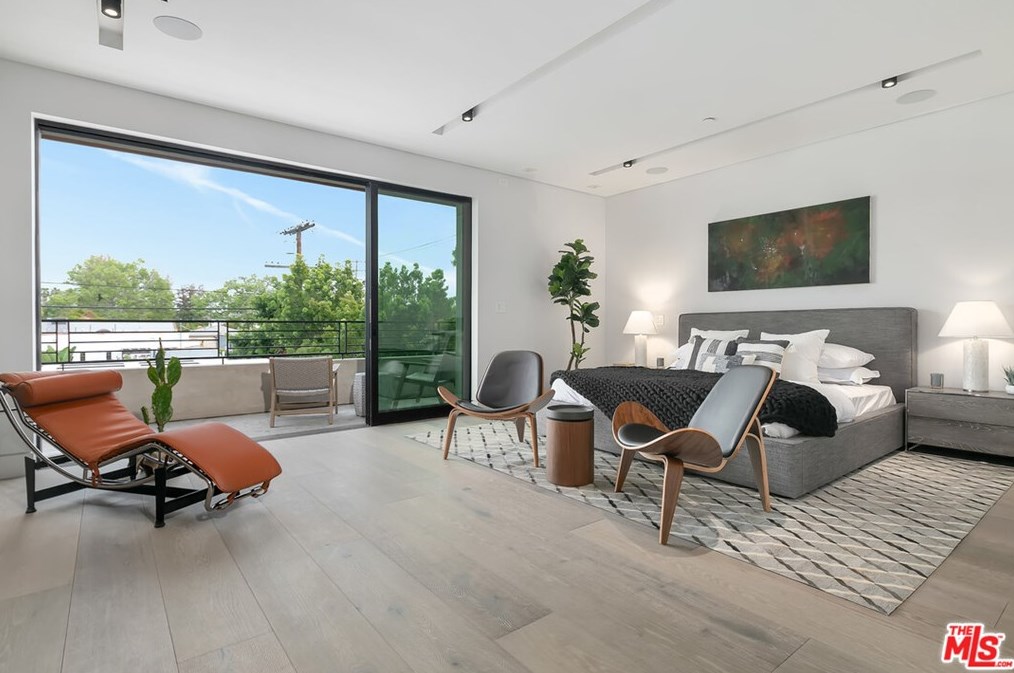 716 Fuller Ave, Los Angeles CA  90046-4222 exterior