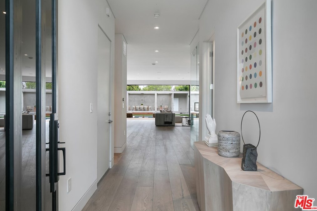 716 Fuller Ave, Los Angeles CA  90046-4222 exterior