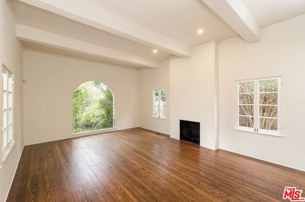 626 Moreno Ave, Los Angeles CA  90049-4832 exterior